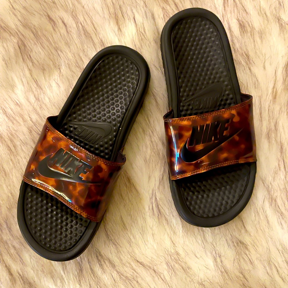 Nike slides size 7